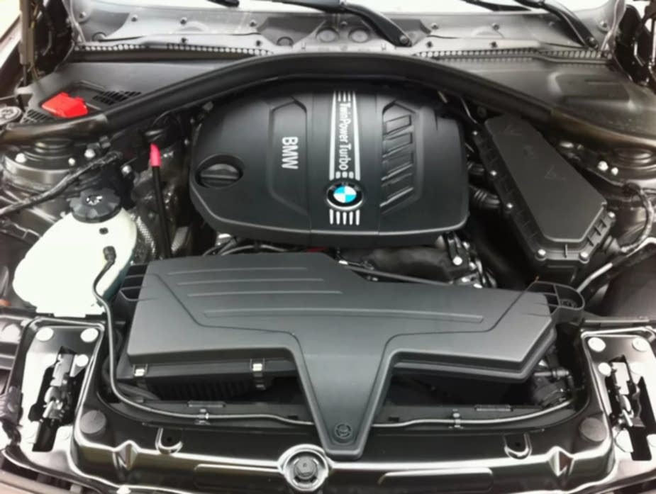 мойка двигателя BMW detailing russia.ru